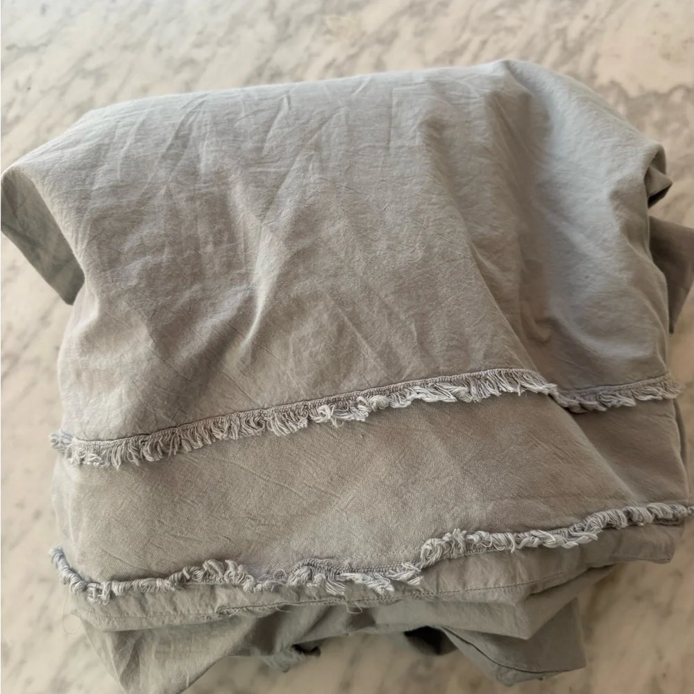Crate&Barrel Favorite Washed Organic Cotton Eyelash Full/Queen Duvet Cover